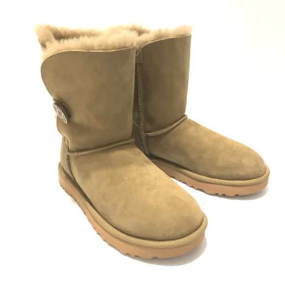❌SOLD❌UGG Women's Bailey Button II Boots Antelope - Picture 5 of 8